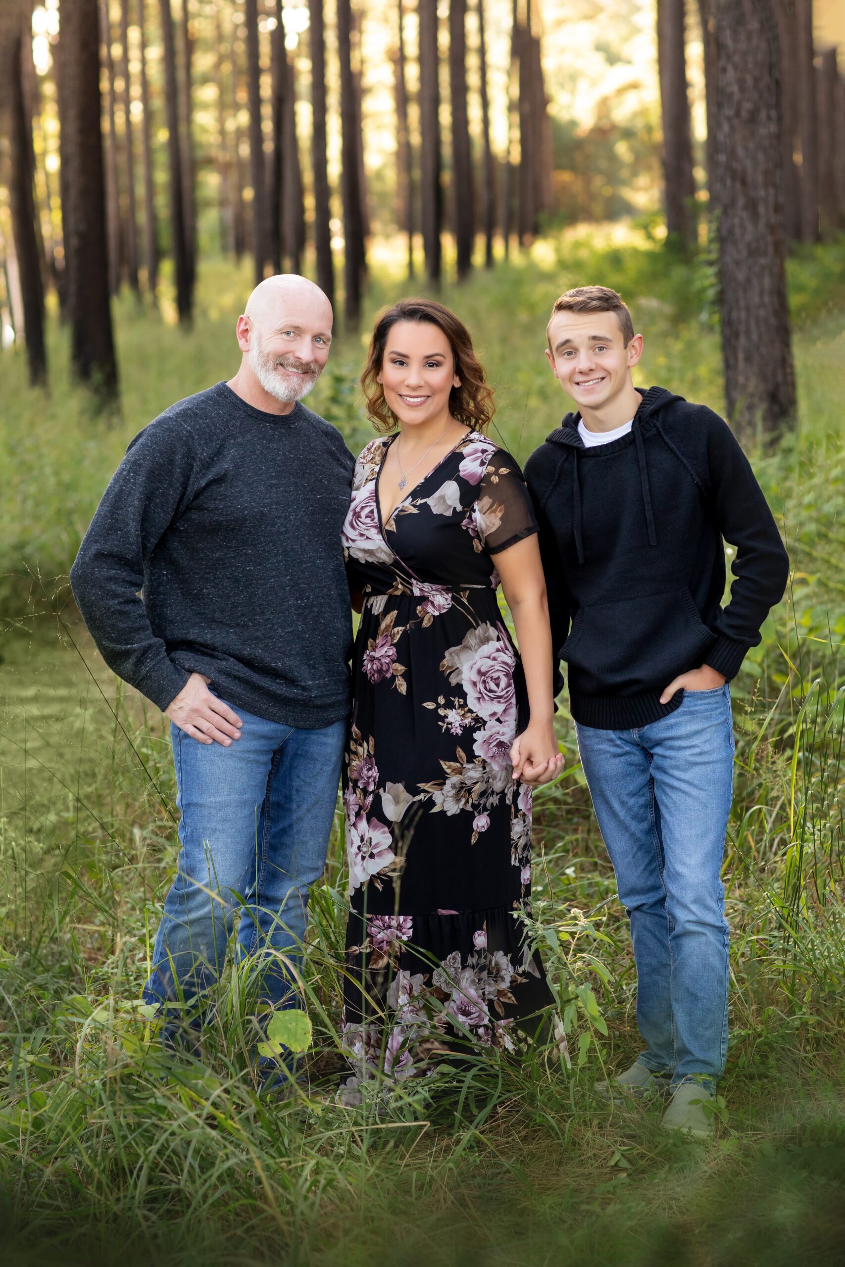 A picture of family & senior photographer, Bri Sullivan, owner of Bri Sullivan Photography and her family